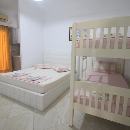 Andy Apartments ساراندا المظهر الخارجي الصورة