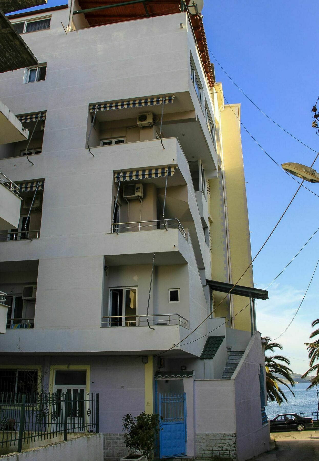 Andy Apartments ساراندا المظهر الخارجي الصورة